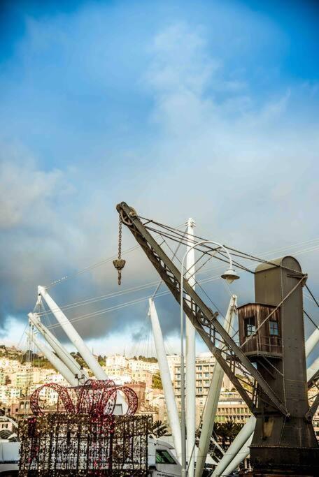 La Finestra Sul Cielo Del Porto Antico Di Genovaアパートメント エクステリア 写真